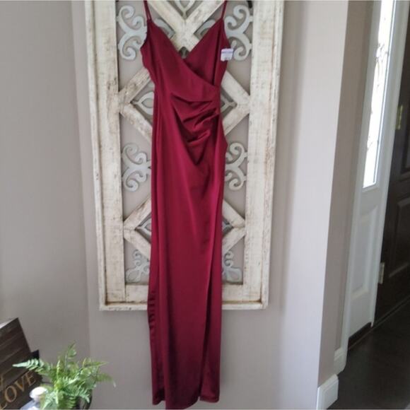 Love Nickie Lew Womens Junior Asymmetric Slit Leg Satin Gown in Burgundy Wine - Picture 6 of 15